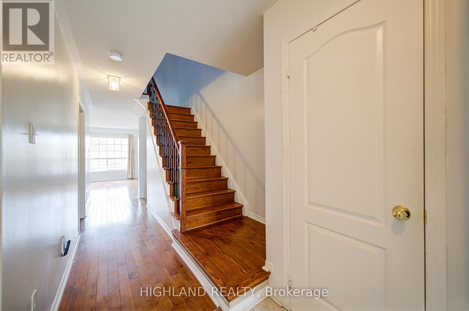 99 - 6399 Spinnaker Circle, Mississauga, Ontario  L5W 1Z5 - Photo 7 - W12937932