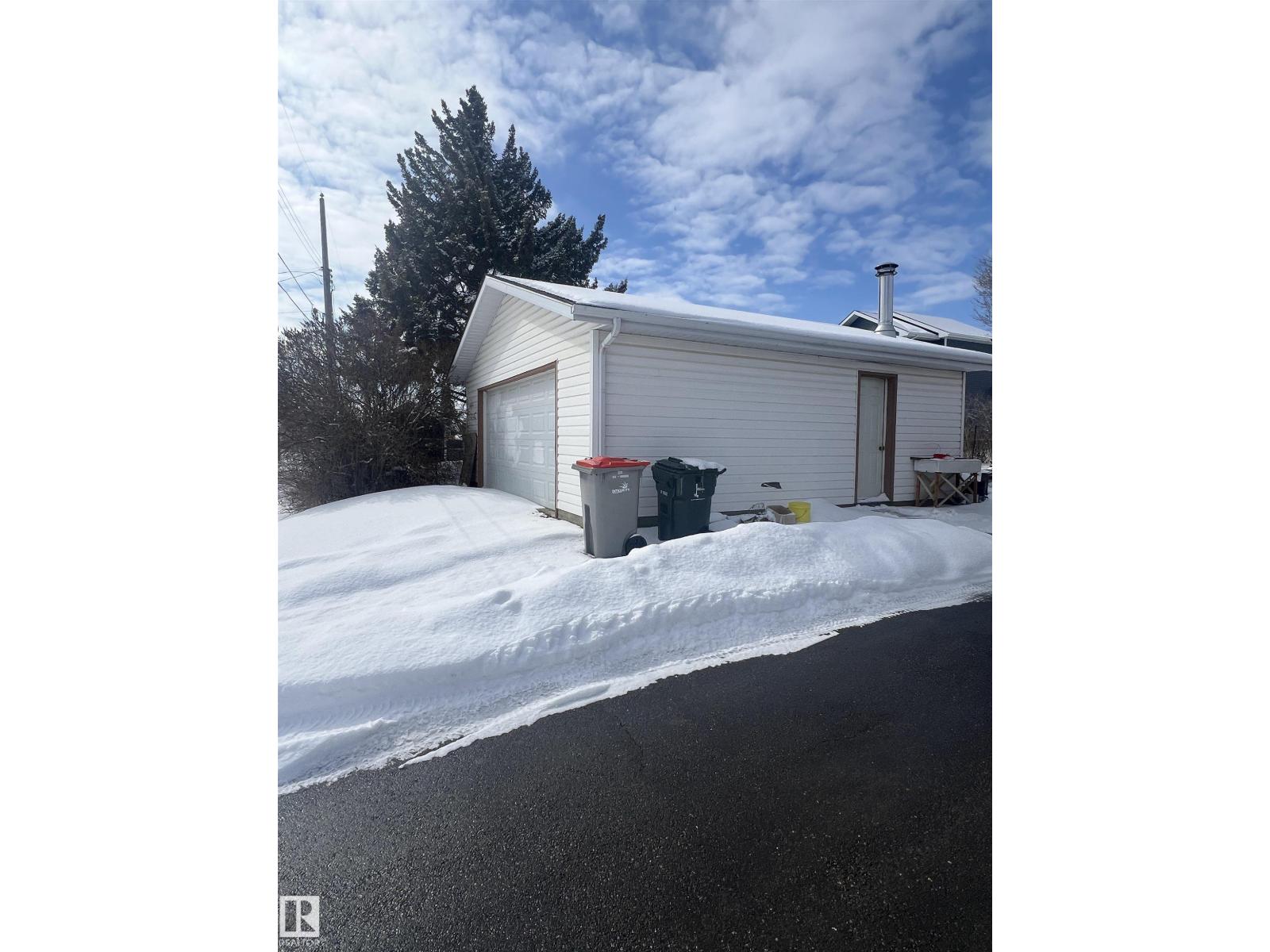 5405 47 St, Stony Plain, Alberta  T7Z 1E4 - Photo 9 - E4479794