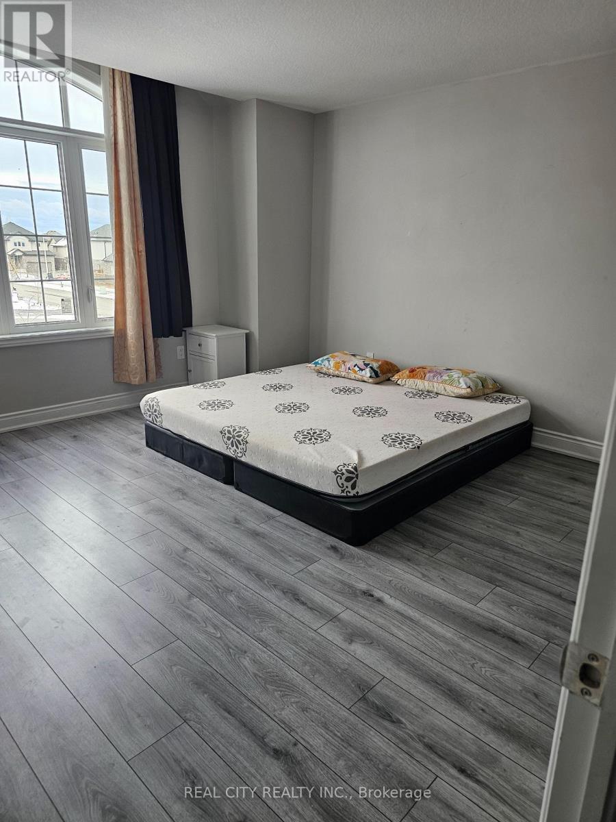 132 Sunset Way, Thorold, Ontario  L0S 1A0 - Photo 10 - X12937950