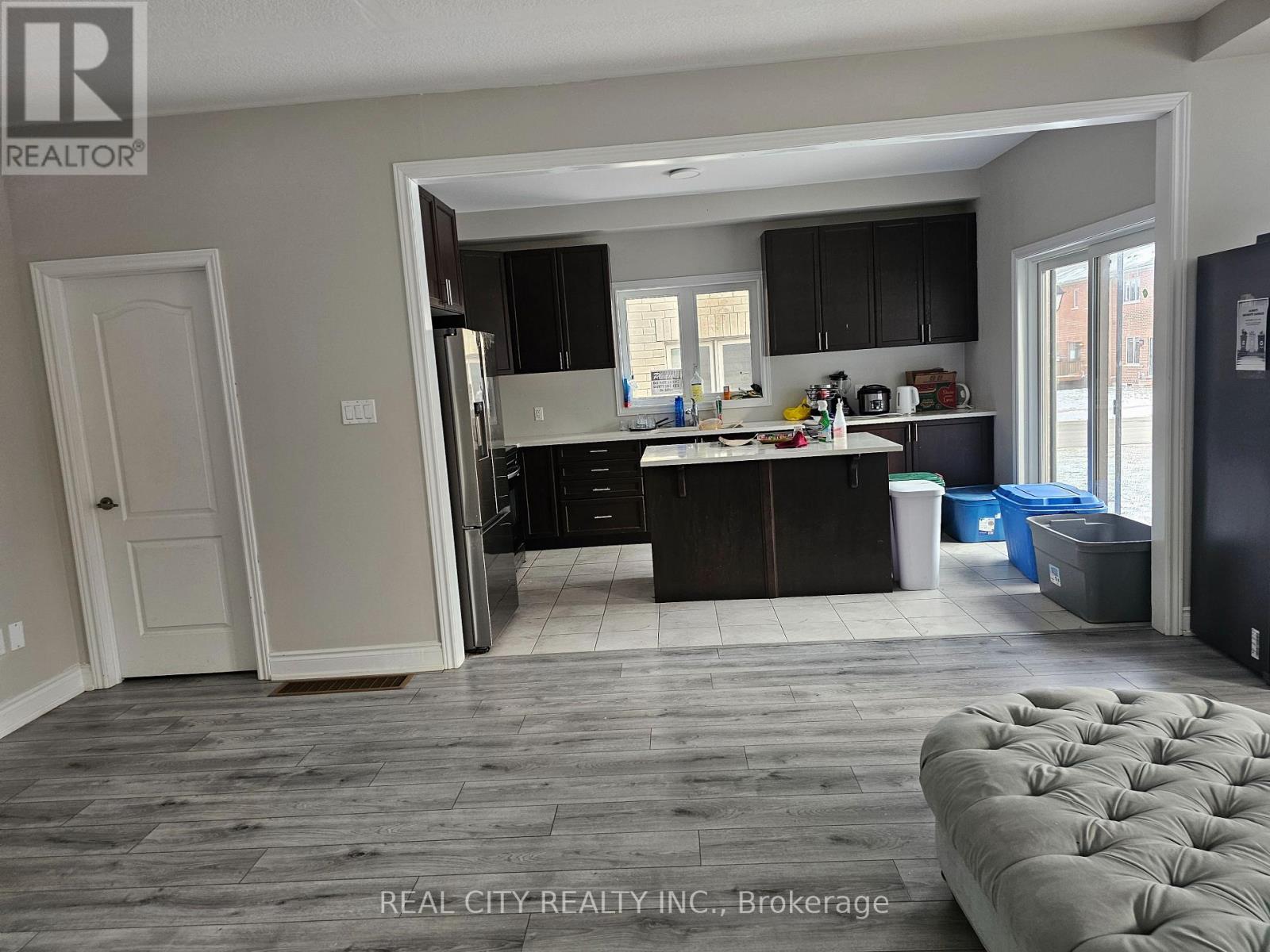 132 Sunset Way, Thorold, Ontario  L0S 1A0 - Photo 6 - X12937950