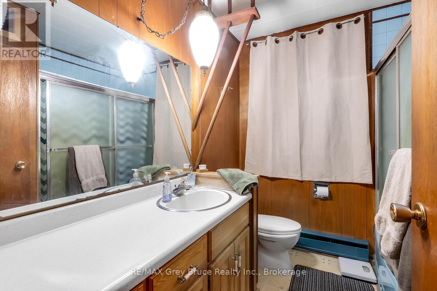 7382 Highway 6, Northern Bruce Peninsula, Ontario  N0H 2R0 - Photo 19 - X12937990