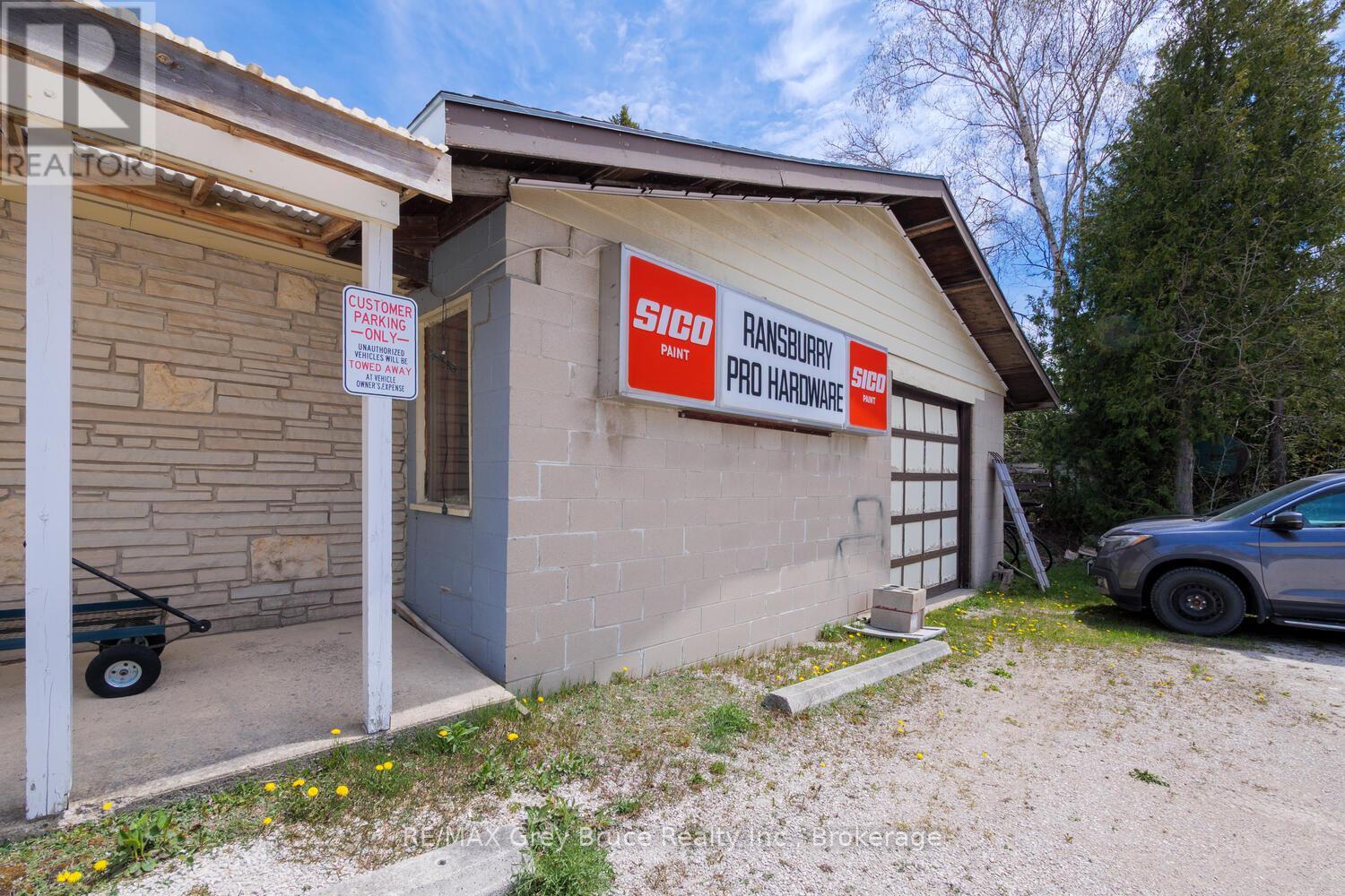 7382 Highway 6, Northern Bruce Peninsula, Ontario  N0H 2R0 - Photo 31 - X12937990