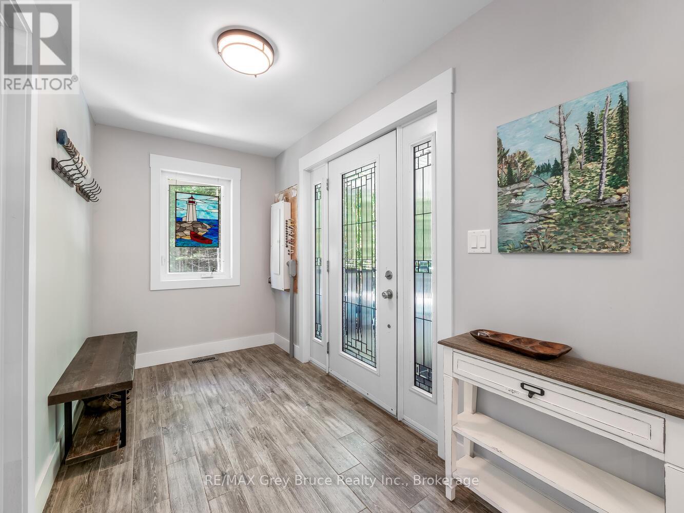 110 Maple Golf Crescent, Northern Bruce Peninsula, Ontario  N0H 2R0 - Photo 17 - X12937998