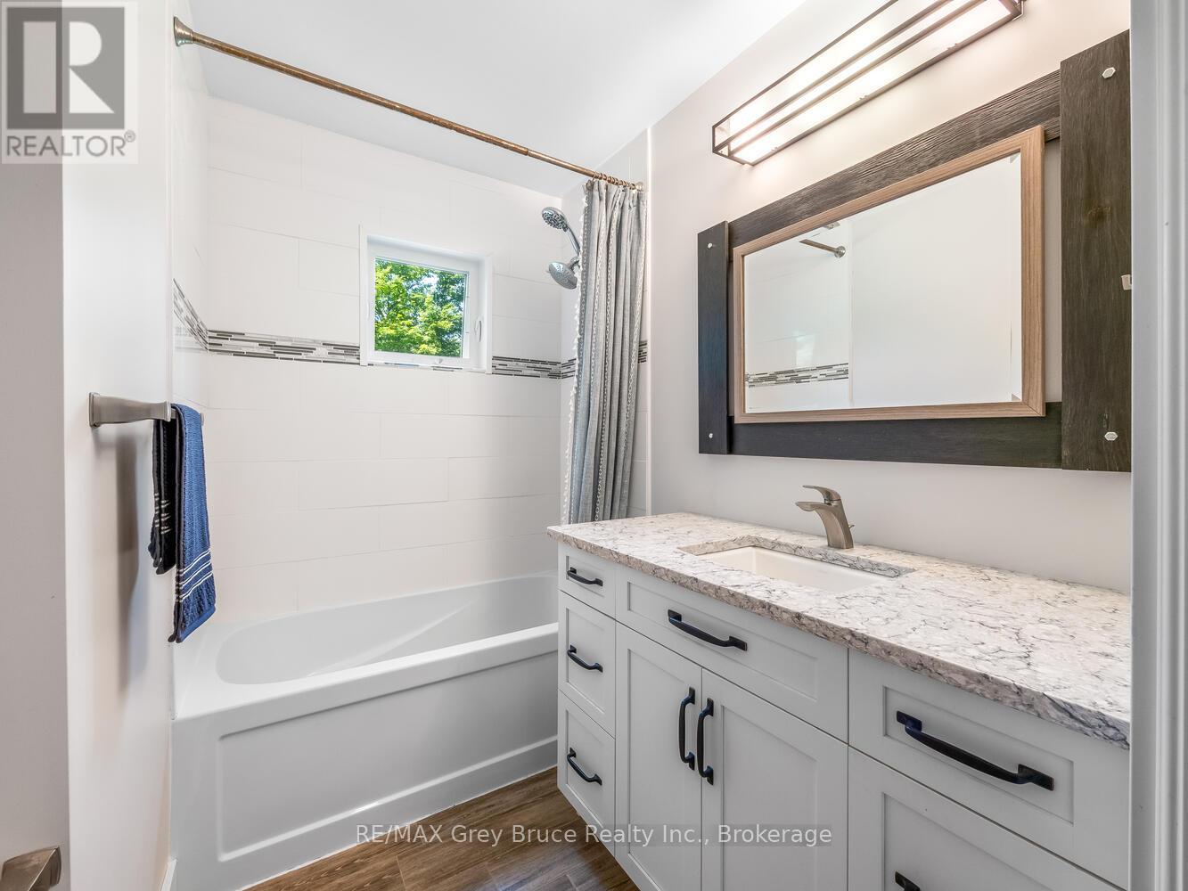 110 Maple Golf Crescent, Northern Bruce Peninsula, Ontario  N0H 2R0 - Photo 27 - X12937998