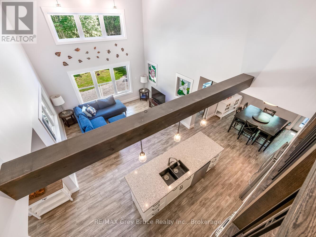 110 Maple Golf Crescent, Northern Bruce Peninsula, Ontario  N0H 2R0 - Photo 32 - X12937998