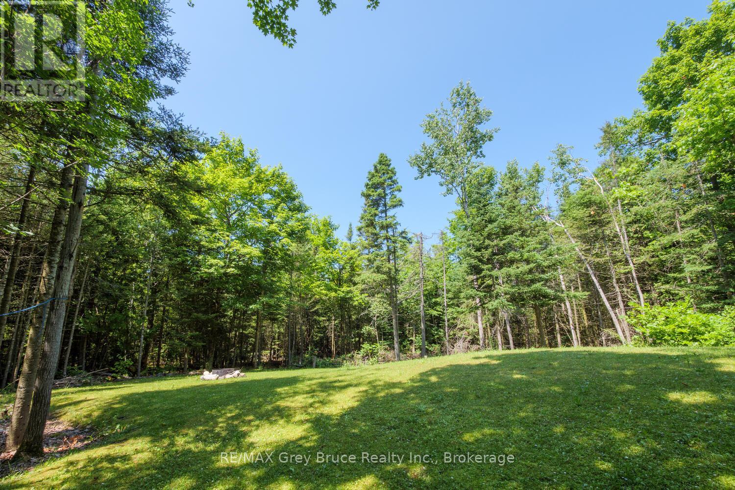 110 Maple Golf Crescent, Northern Bruce Peninsula, Ontario  N0H 2R0 - Photo 43 - X12937998