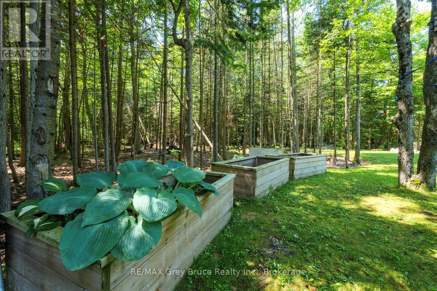 110 Maple Golf Crescent, Northern Bruce Peninsula, Ontario  N0H 2R0 - Photo 45 - X12937998