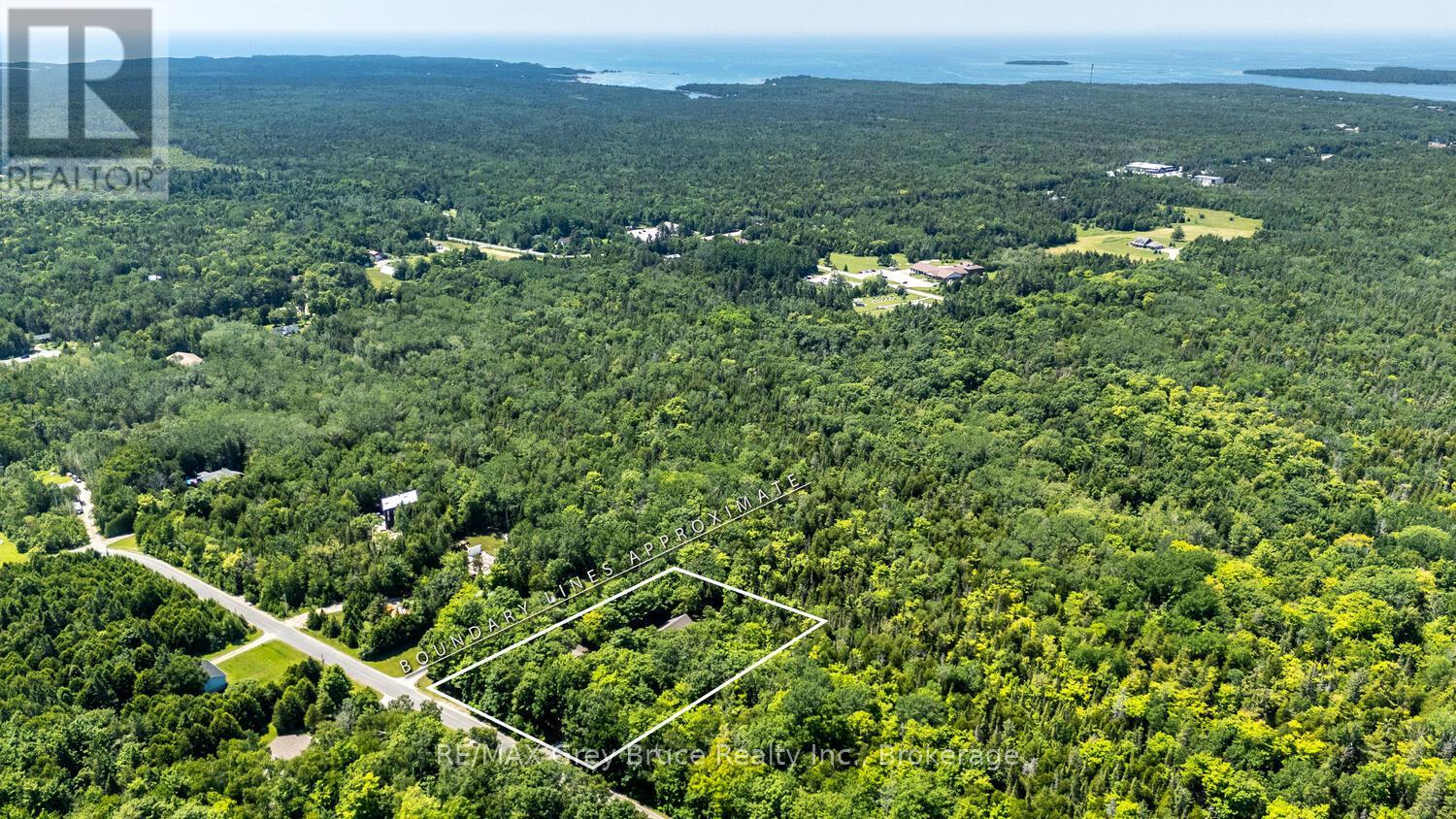 110 Maple Golf Crescent, Northern Bruce Peninsula, Ontario  N0H 2R0 - Photo 46 - X12937998