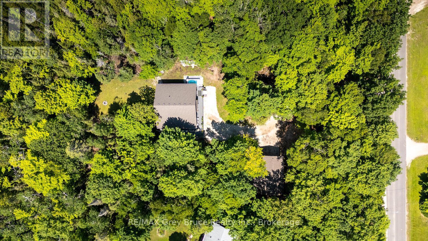 110 Maple Golf Crescent, Northern Bruce Peninsula, Ontario  N0H 2R0 - Photo 47 - X12937998