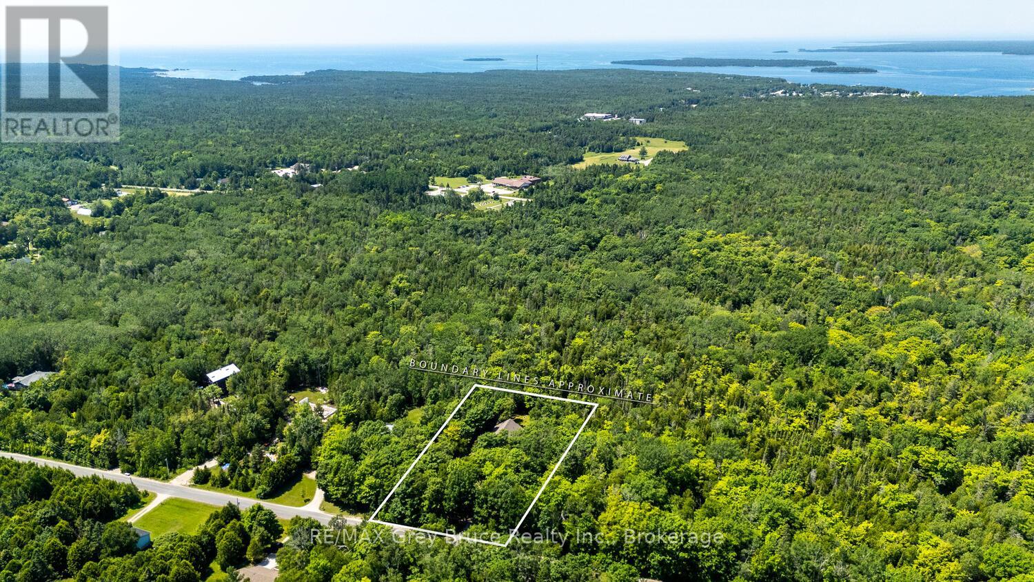 110 Maple Golf Crescent, Northern Bruce Peninsula, Ontario  N0H 2R0 - Photo 48 - X12937998