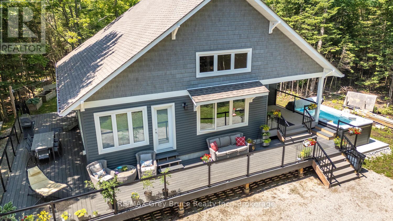 110 Maple Golf Crescent, Northern Bruce Peninsula, Ontario  N0H 2R0 - Photo 50 - X12937998