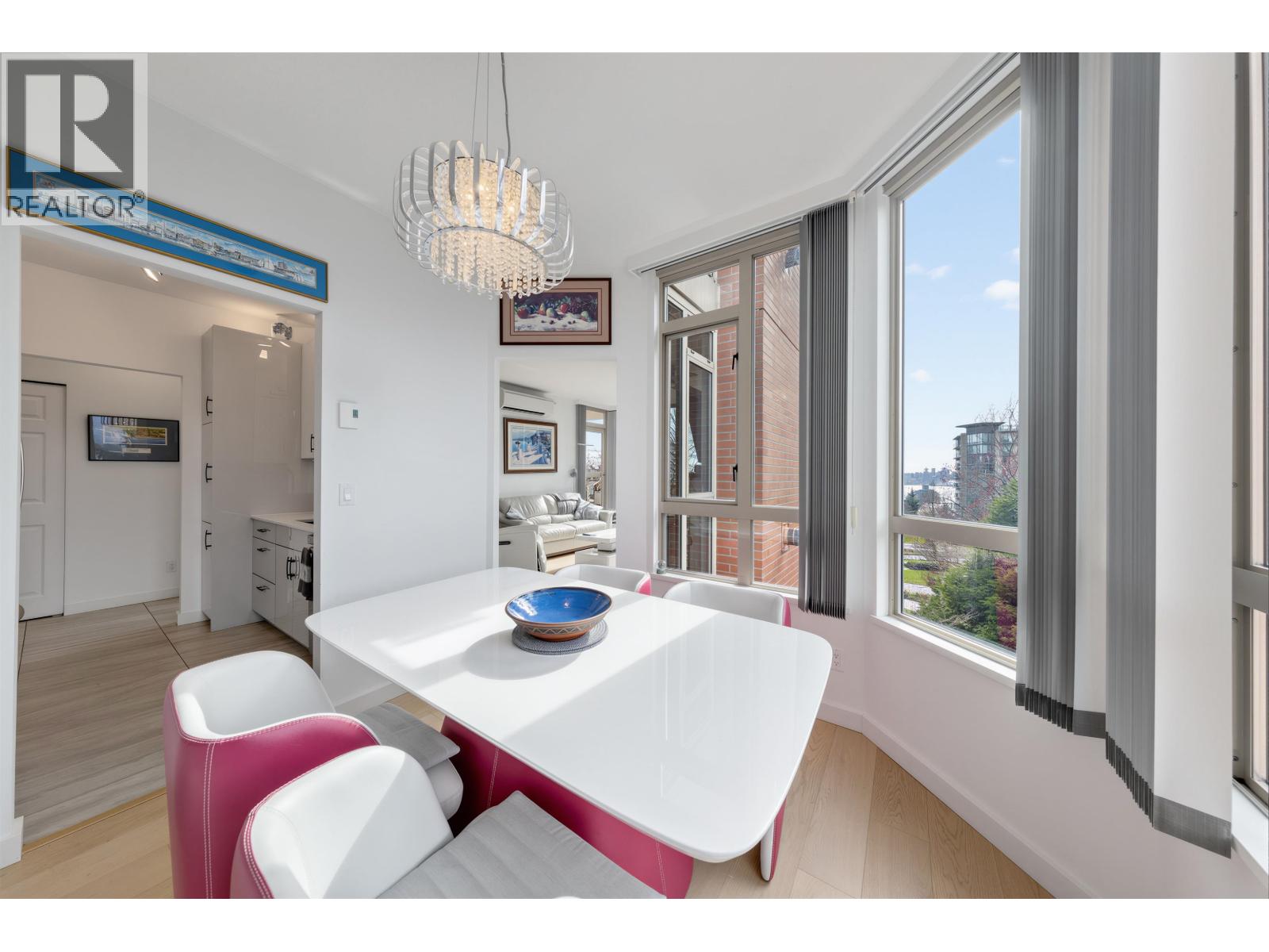 304 160 W Keith Road, North Vancouver, British Columbia  V7M 3M2 - Photo 11 - R3105015