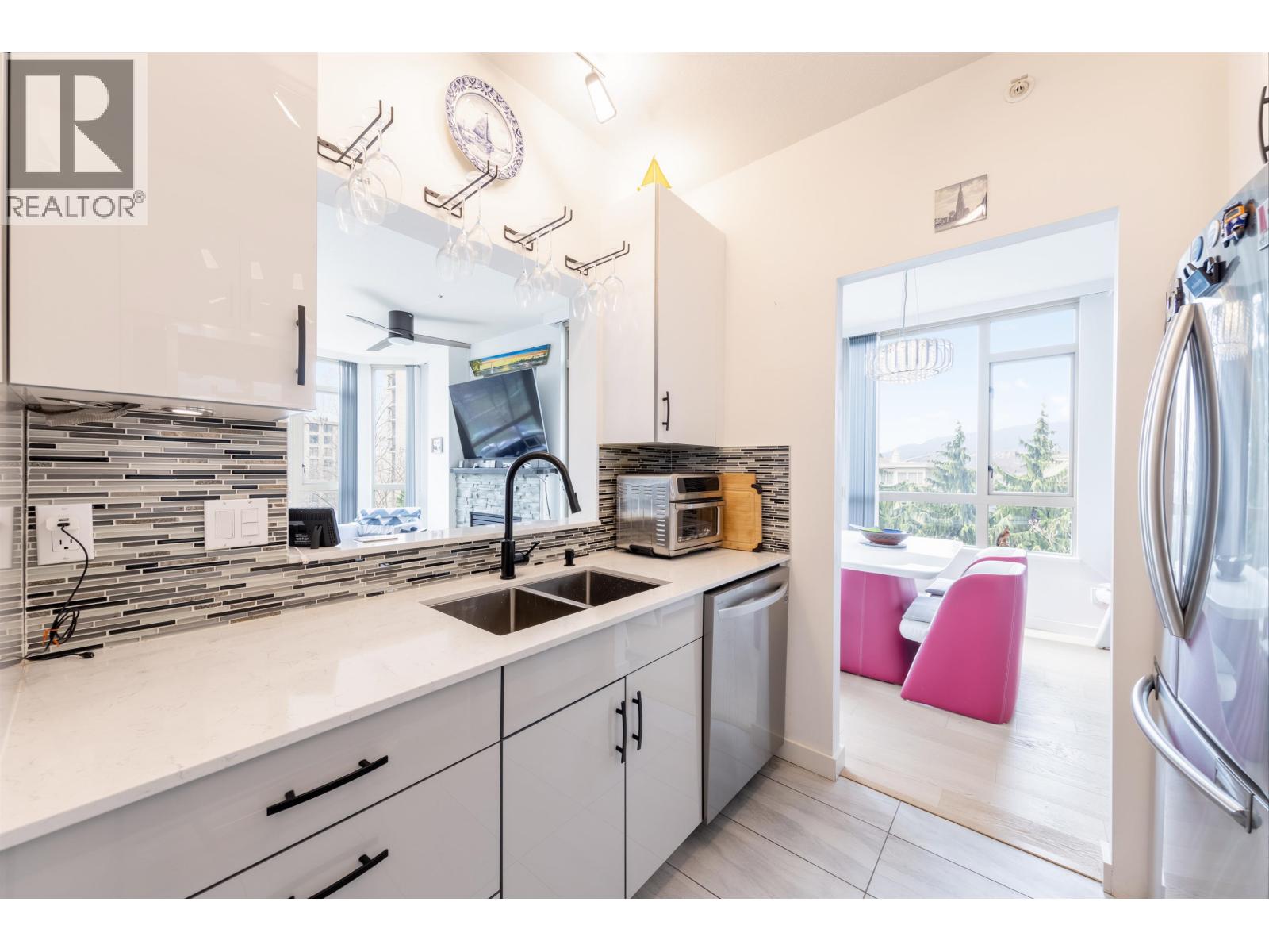 304 160 W Keith Road, North Vancouver, British Columbia  V7M 3M2 - Photo 19 - R3105015