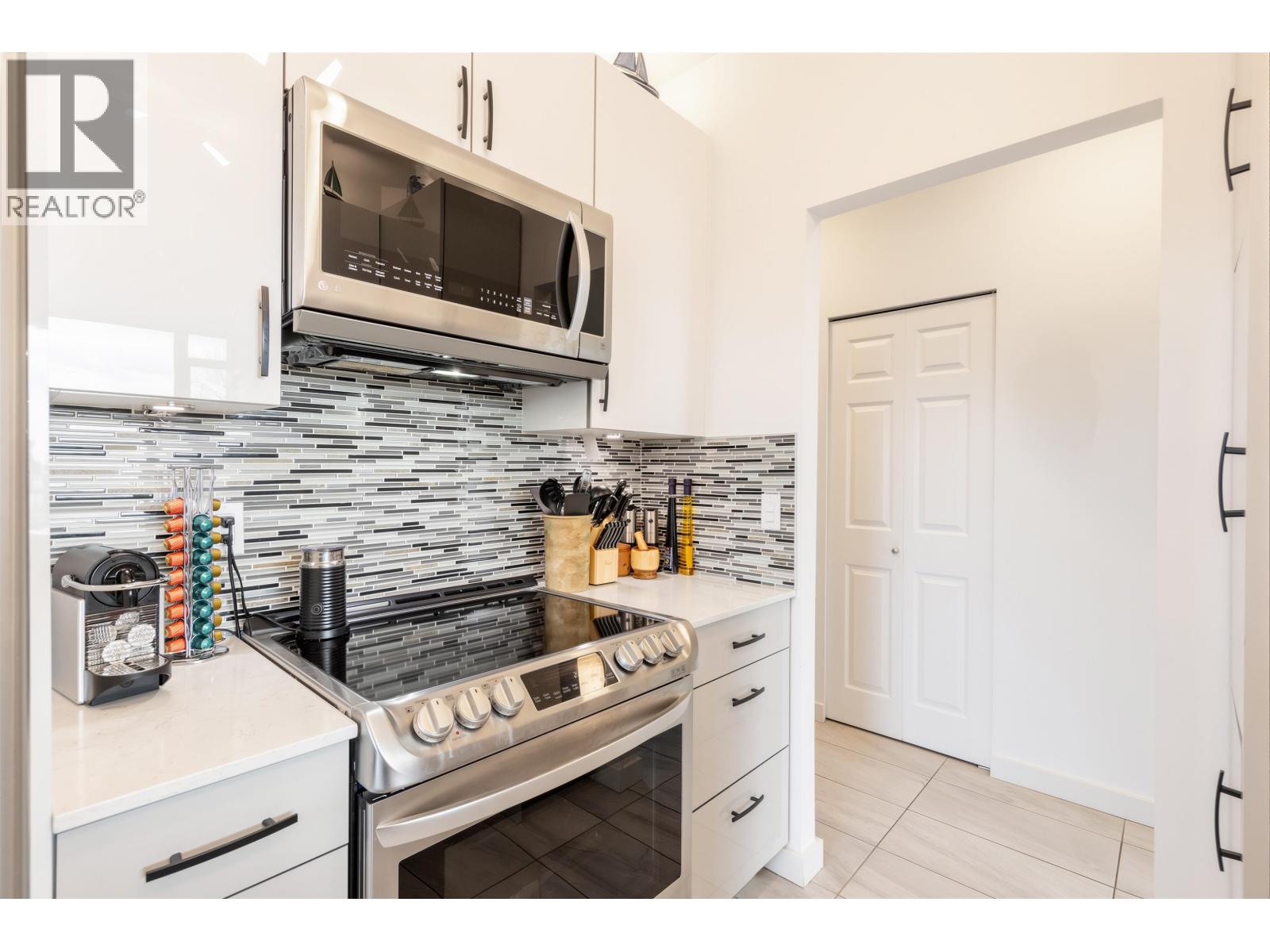 304 160 W Keith Road, North Vancouver, British Columbia  V7M 3M2 - Photo 20 - R3105015