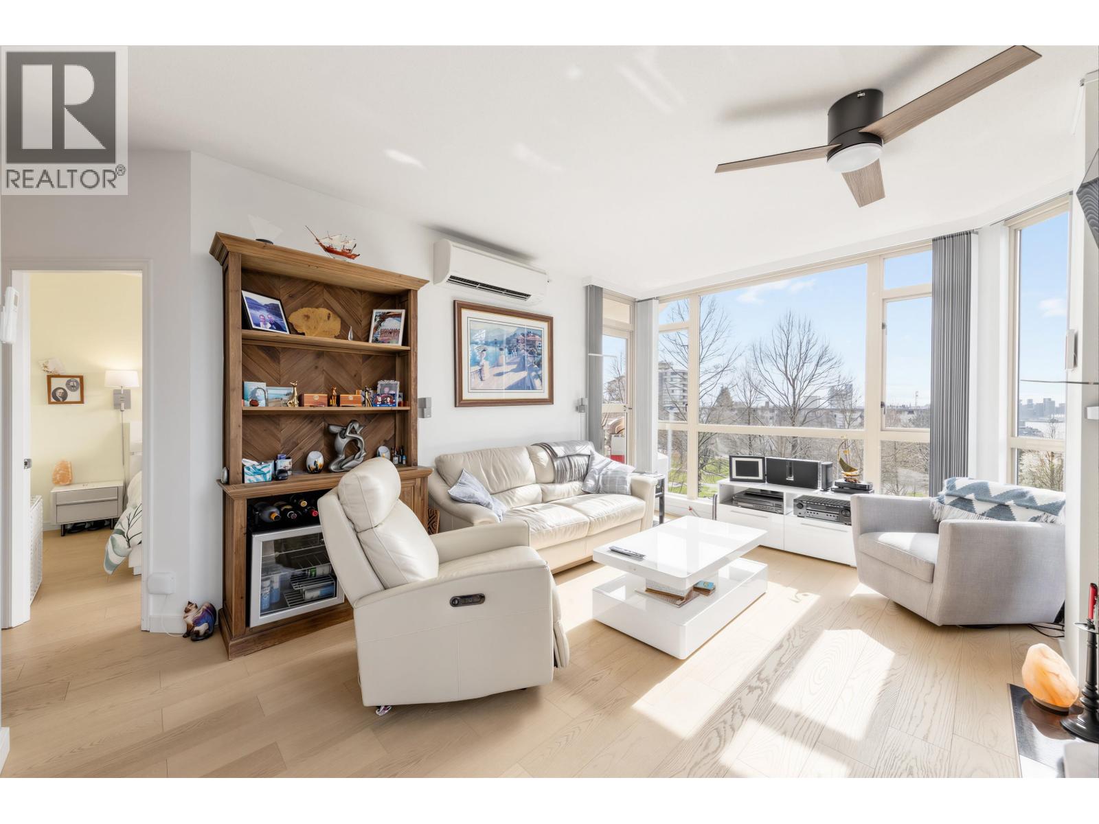 304 160 W Keith Road, North Vancouver, British Columbia  V7M 3M2 - Photo 4 - R3105015