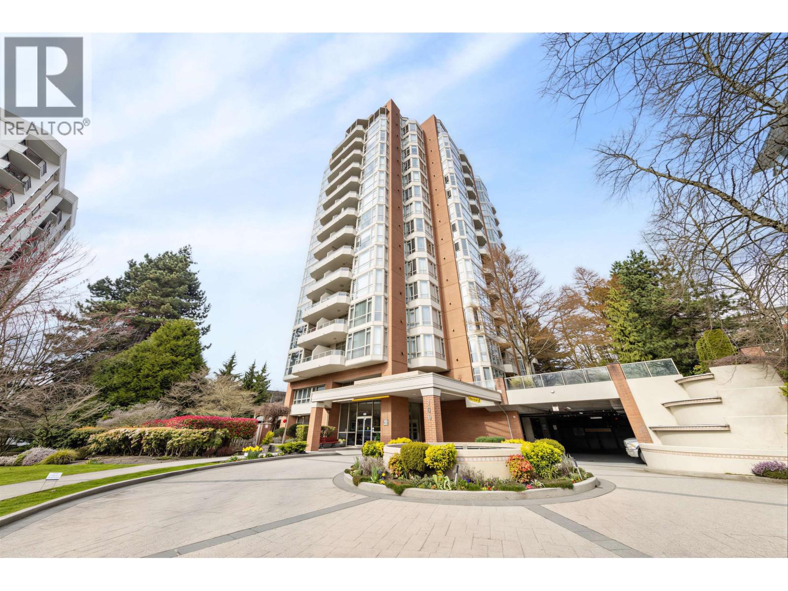 304 160 W KEITH ROAD, North Vancouver, British Columbia