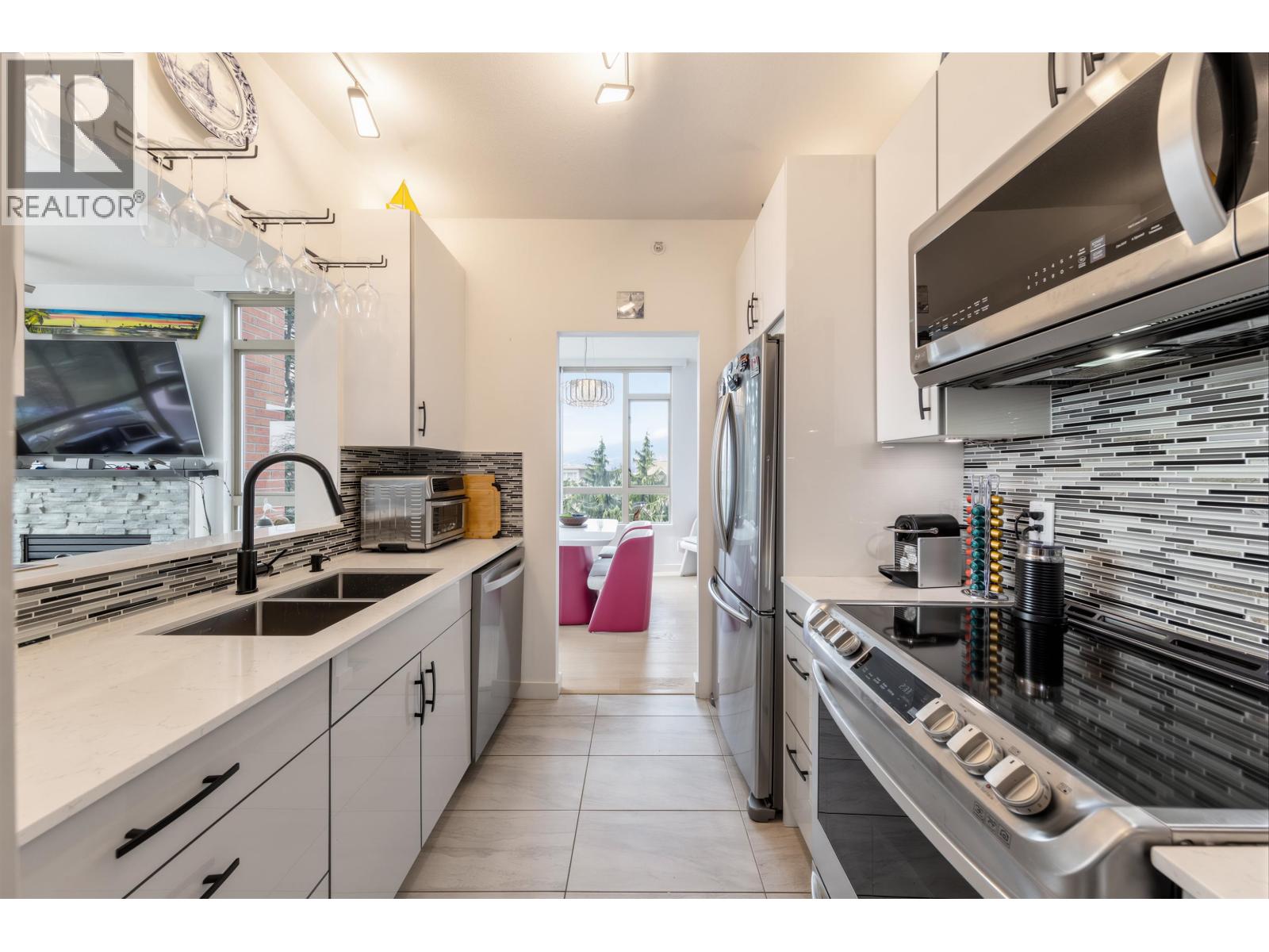 304 160 W Keith Road, North Vancouver, British Columbia  V7M 3M2 - Photo 18 - R3105015