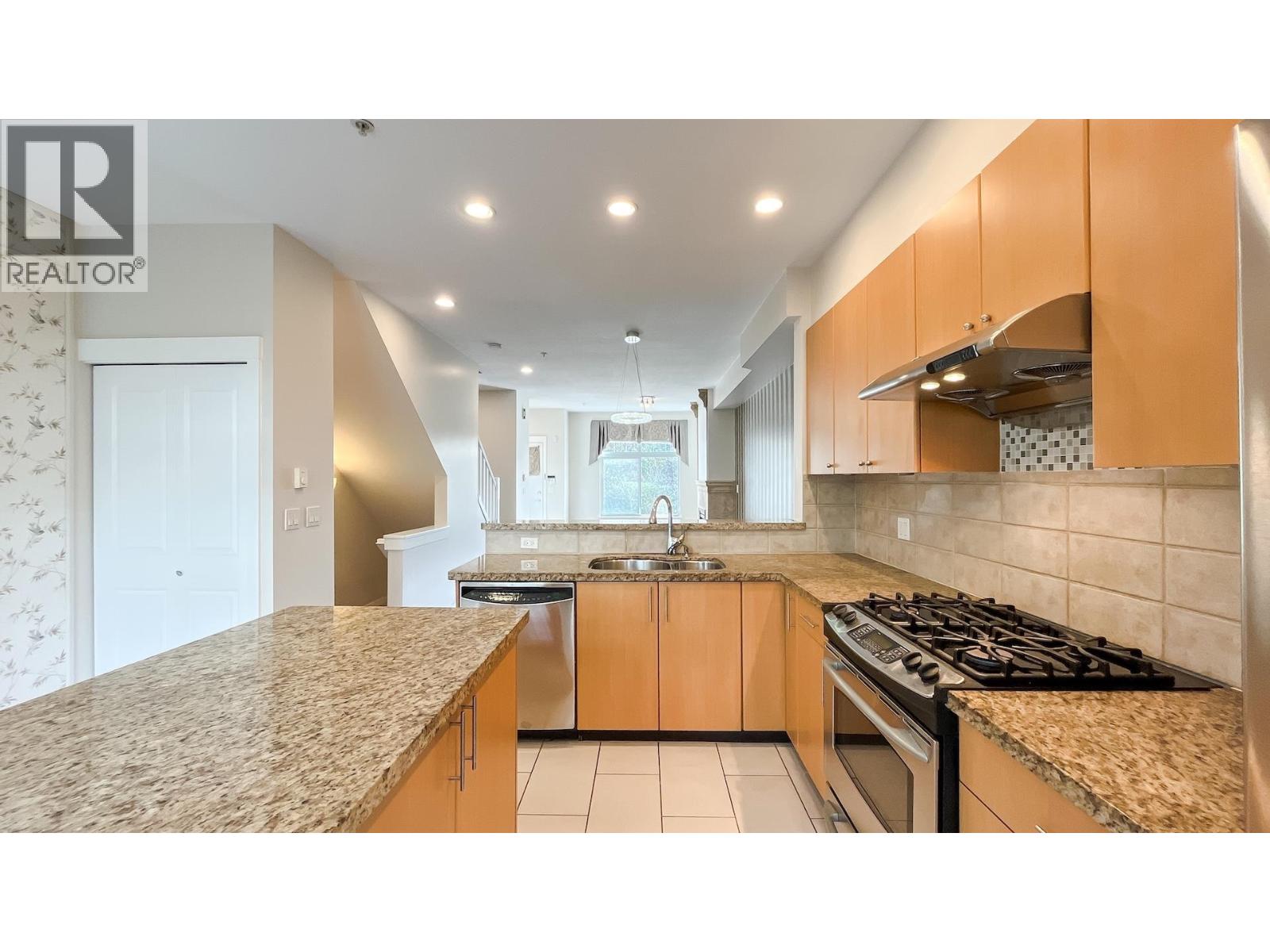 7425 Columbia Street, Vancouver, British Columbia  V5X 4X4 - Photo 10 - R3105031