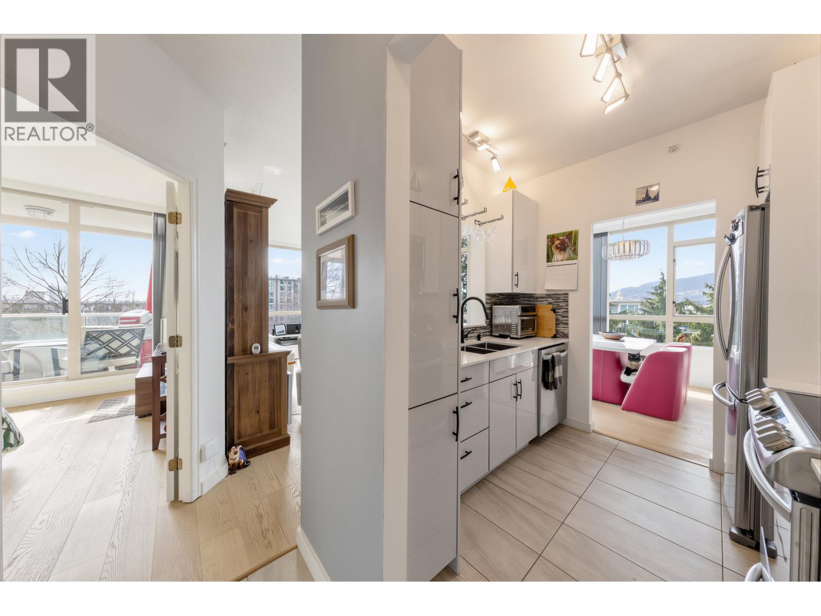 304 160 W Keith Road, North Vancouver, British Columbia  V7M 3M2 - Photo 24 - R3105015