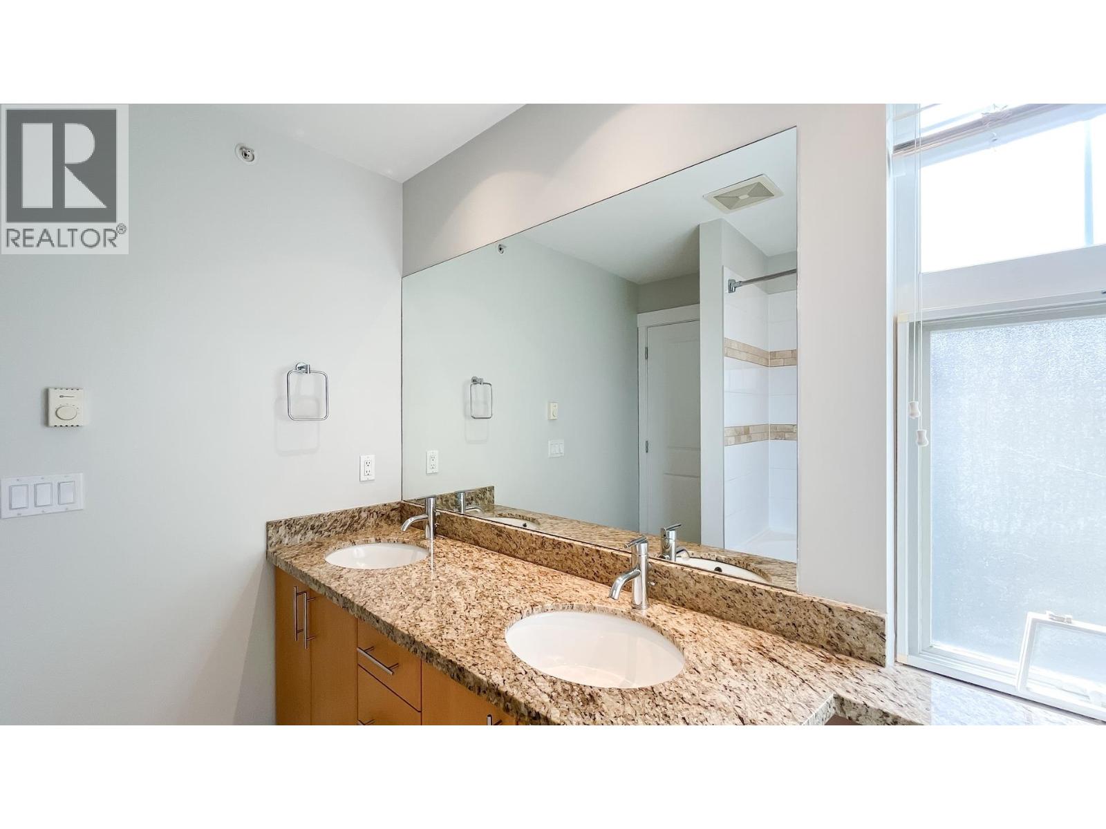 7425 Columbia Street, Vancouver, British Columbia  V5X 4X4 - Photo 13 - R3105031