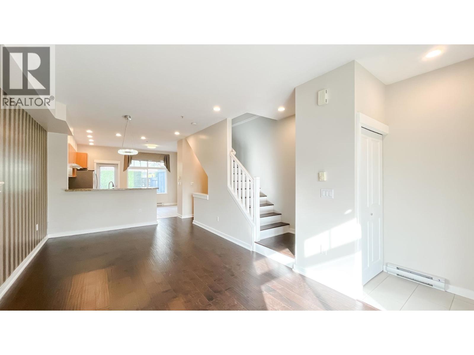 7425 Columbia Street, Vancouver, British Columbia  V5X 4X4 - Photo 5 - R3105031