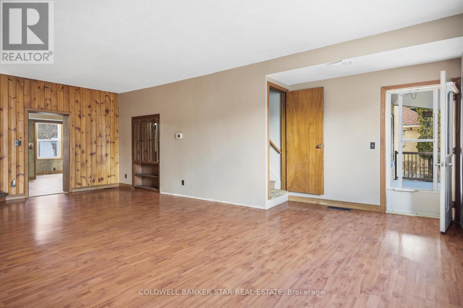 179 Main Street, North Middlesex, Ontario  N0M 1A0 - Photo 13 - X12937958