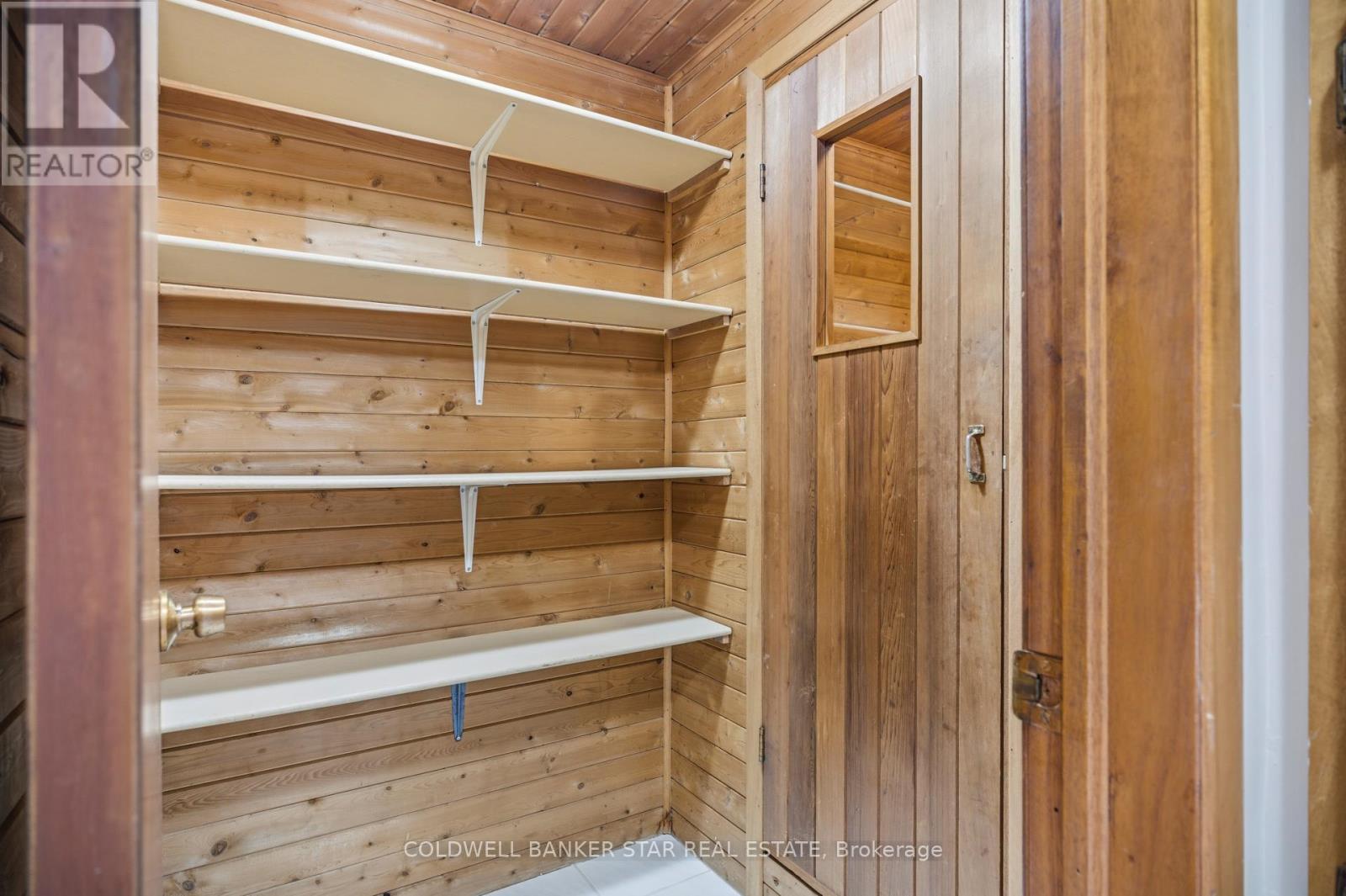 179 Main Street, North Middlesex, Ontario  N0M 1A0 - Photo 15 - X12937958