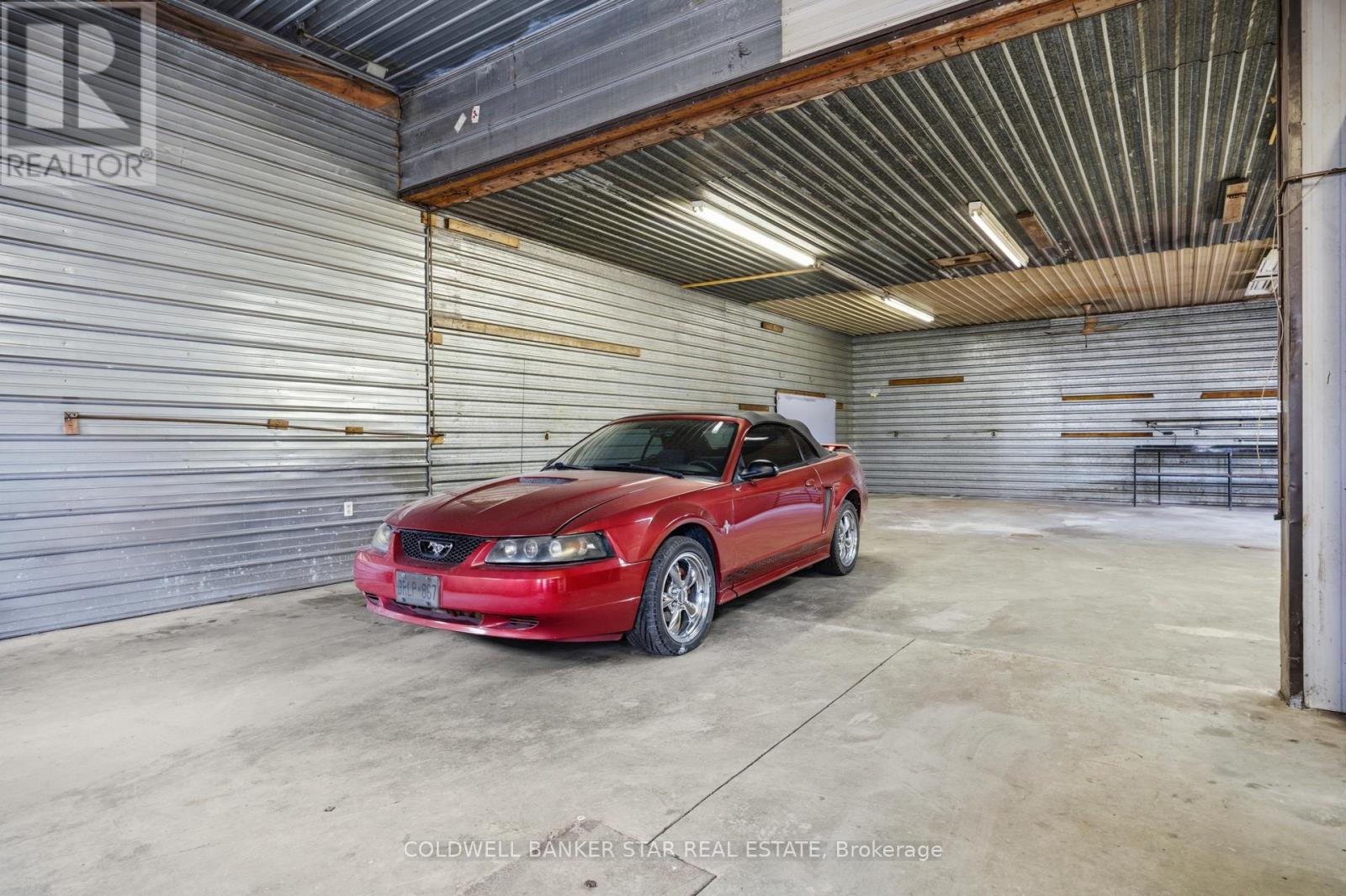 179 Main Street, North Middlesex, Ontario  N0M 1A0 - Photo 32 - X12937958