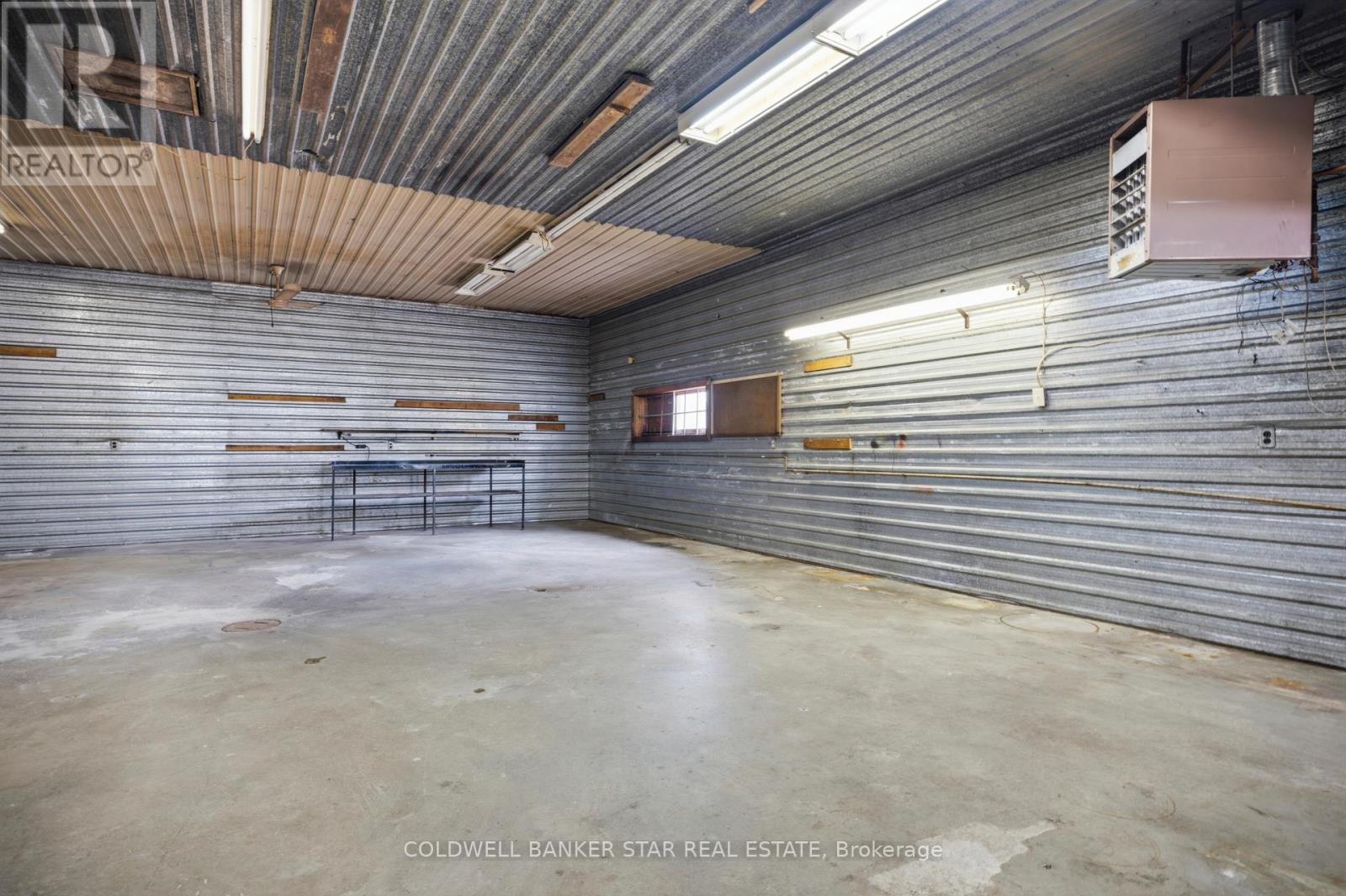 179 Main Street, North Middlesex, Ontario  N0M 1A0 - Photo 33 - X12937958