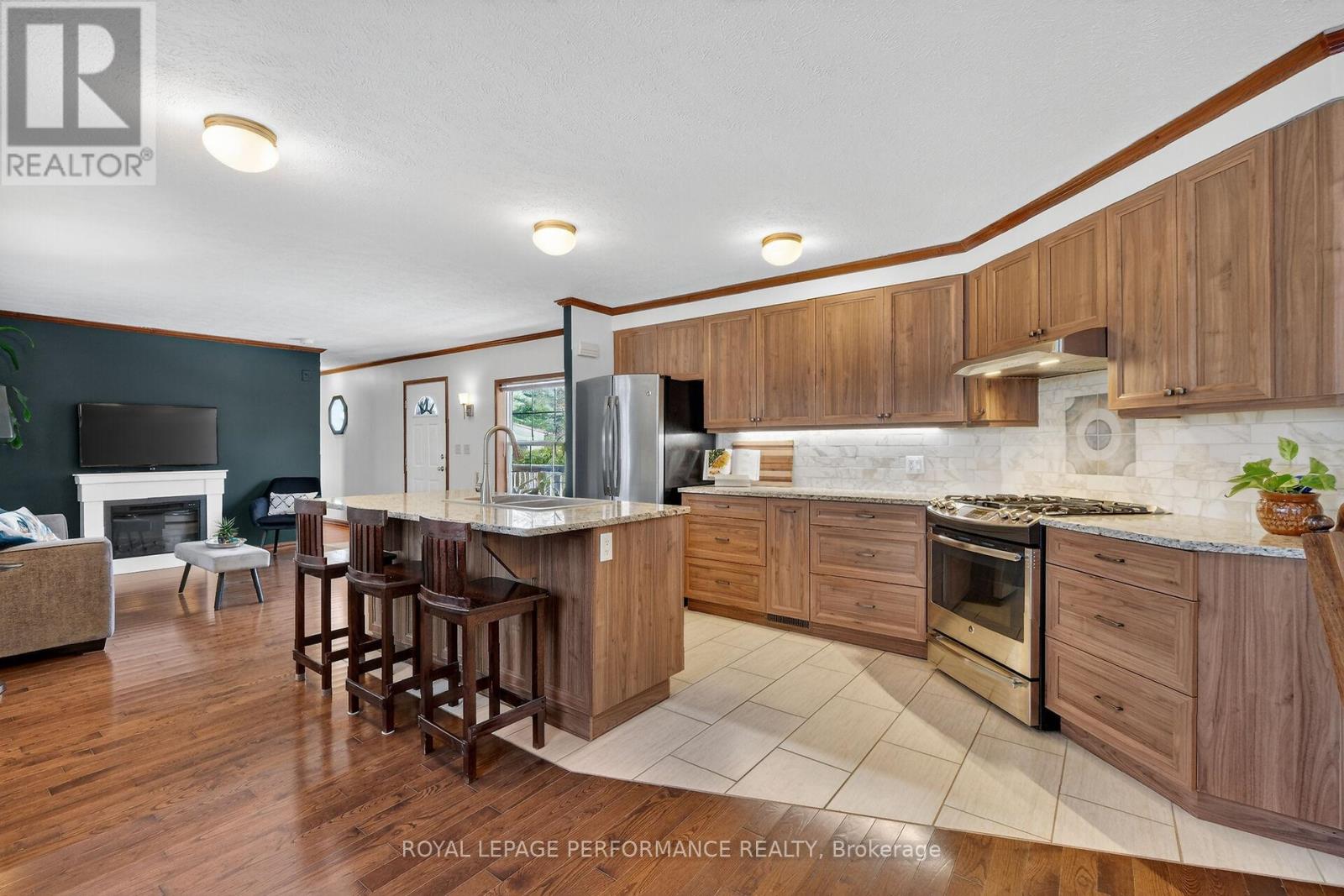 435 - 8250 County Road 17 Road, Clarence-Rockland, Ontario  K4K 1K7 - Photo 9 - X12937960