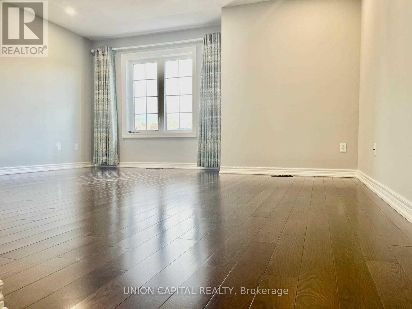 707 Clifford Perry Place, Newmarket, Ontario L3X 0J4 - Photo 11 - N12937974