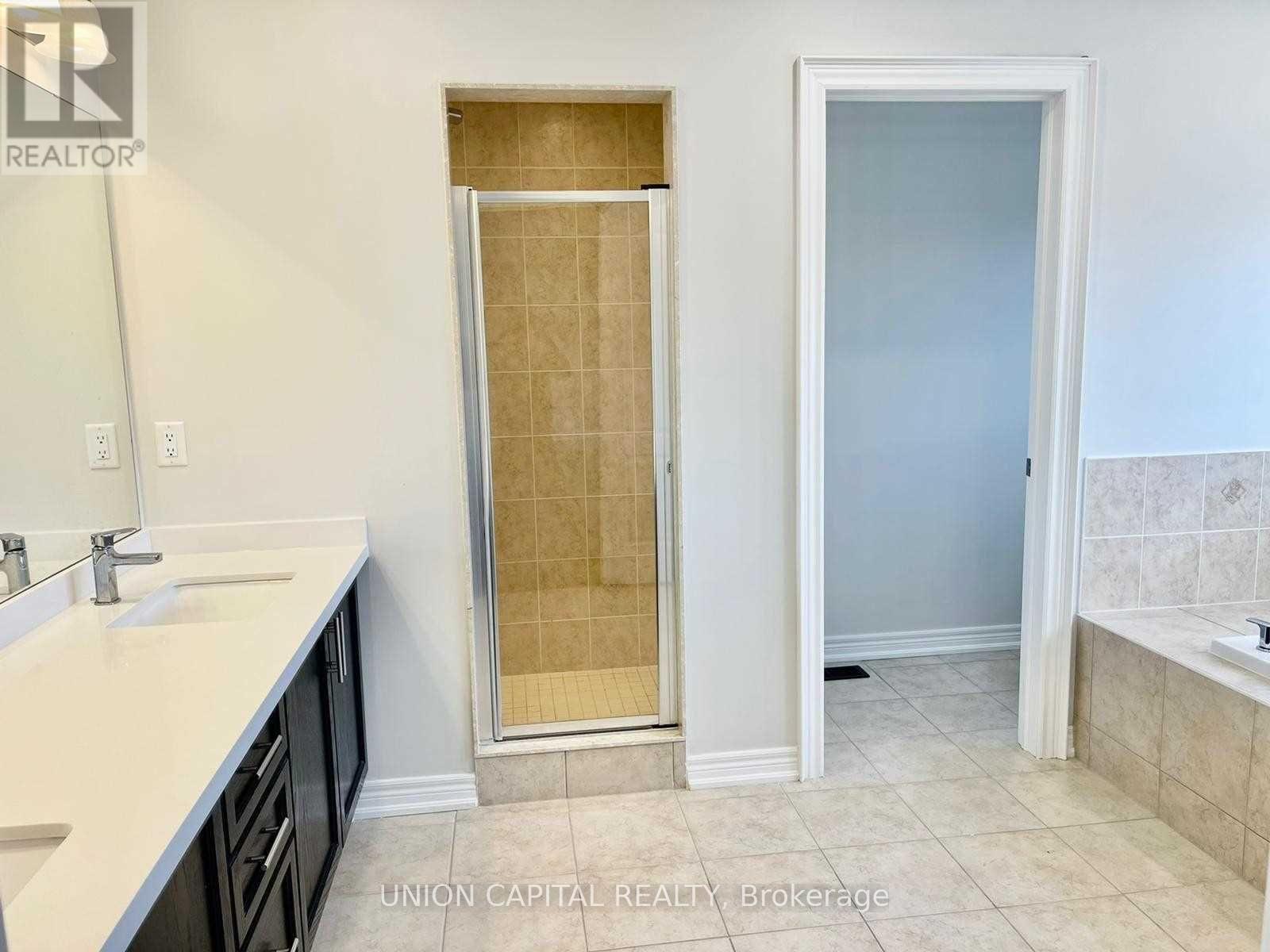 707 Clifford Perry Place, Newmarket, Ontario L3X 0J4 - Photo 19 - N12937974