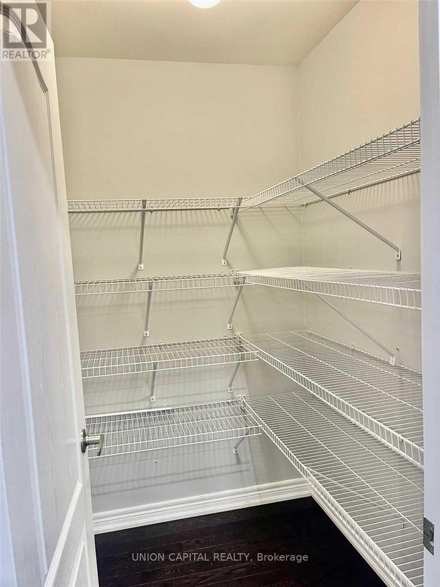 707 Clifford Perry Place, Newmarket, Ontario L3X 0J4 - Photo 20 - N12937974