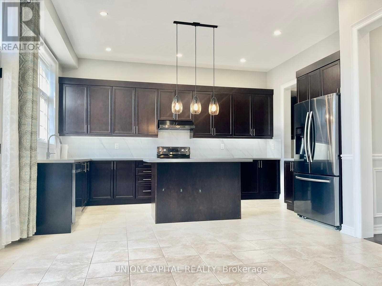 707 Clifford Perry Place, Newmarket, Ontario L3X 0J4 - Photo 6 - N12937974