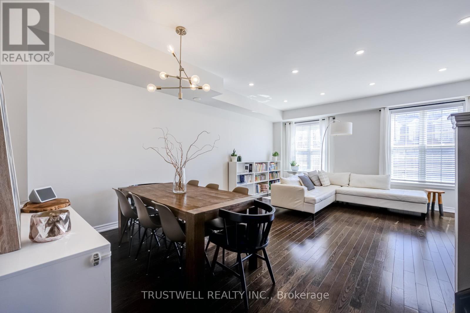 76 Donald Buttress Boulevard W, Markham, Ontario  L6C 0P1 - Photo 5 - N12937986