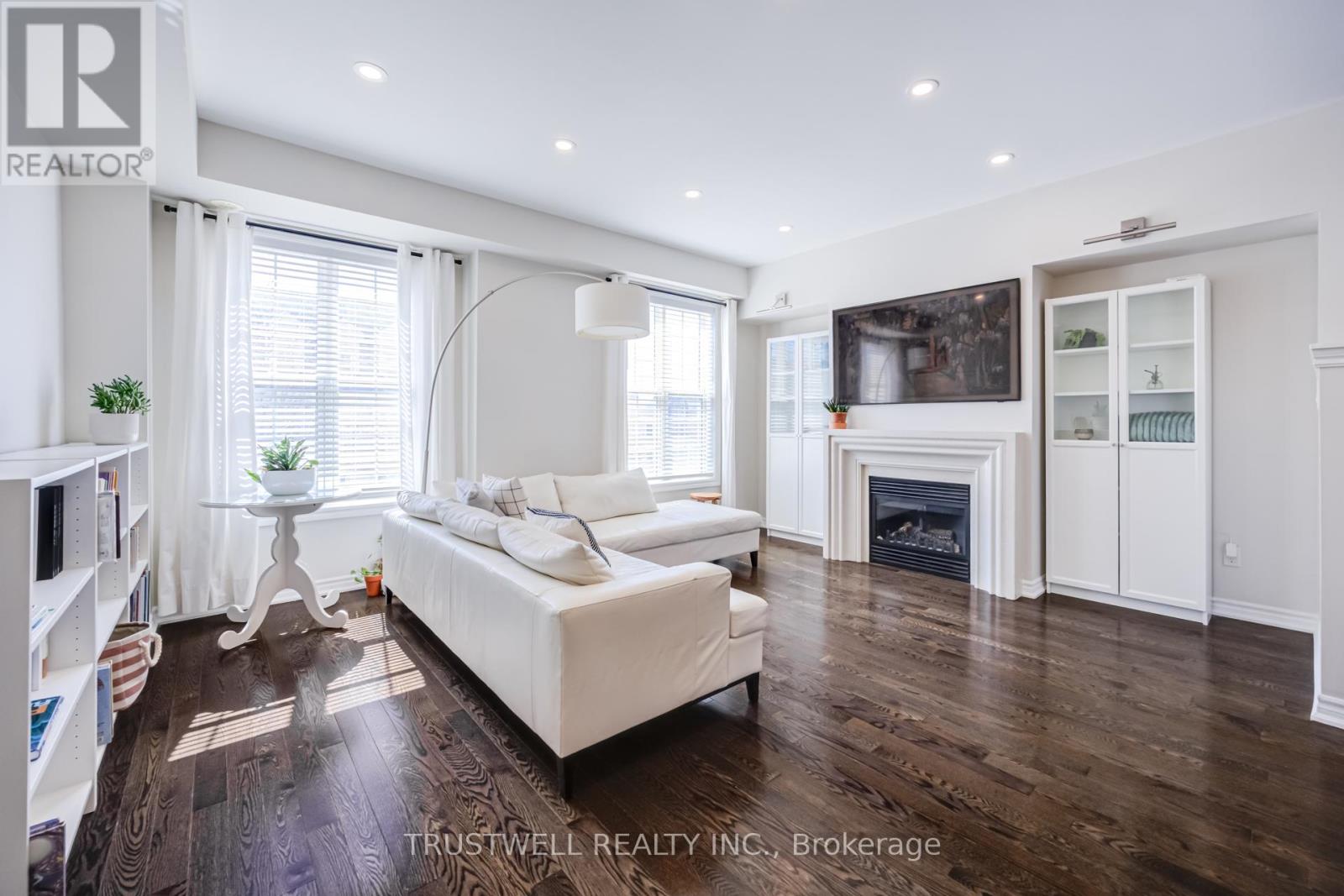 76 Donald Buttress Boulevard W, Markham, Ontario  L6C 0P1 - Photo 6 - N12937986