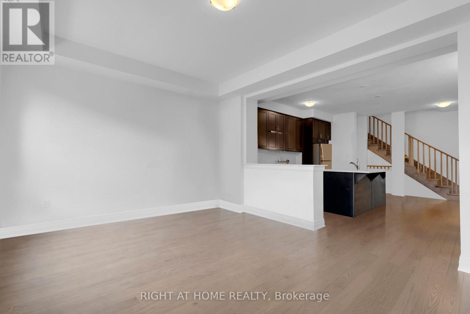 5125 Vetere Street, Mississauga, Ontario L5M 2S8 - Photo 10 - W12937962