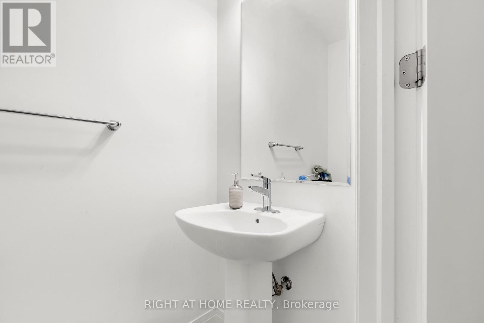 5125 Vetere Street, Mississauga, Ontario L5M 2S8 - Photo 11 - W12937962