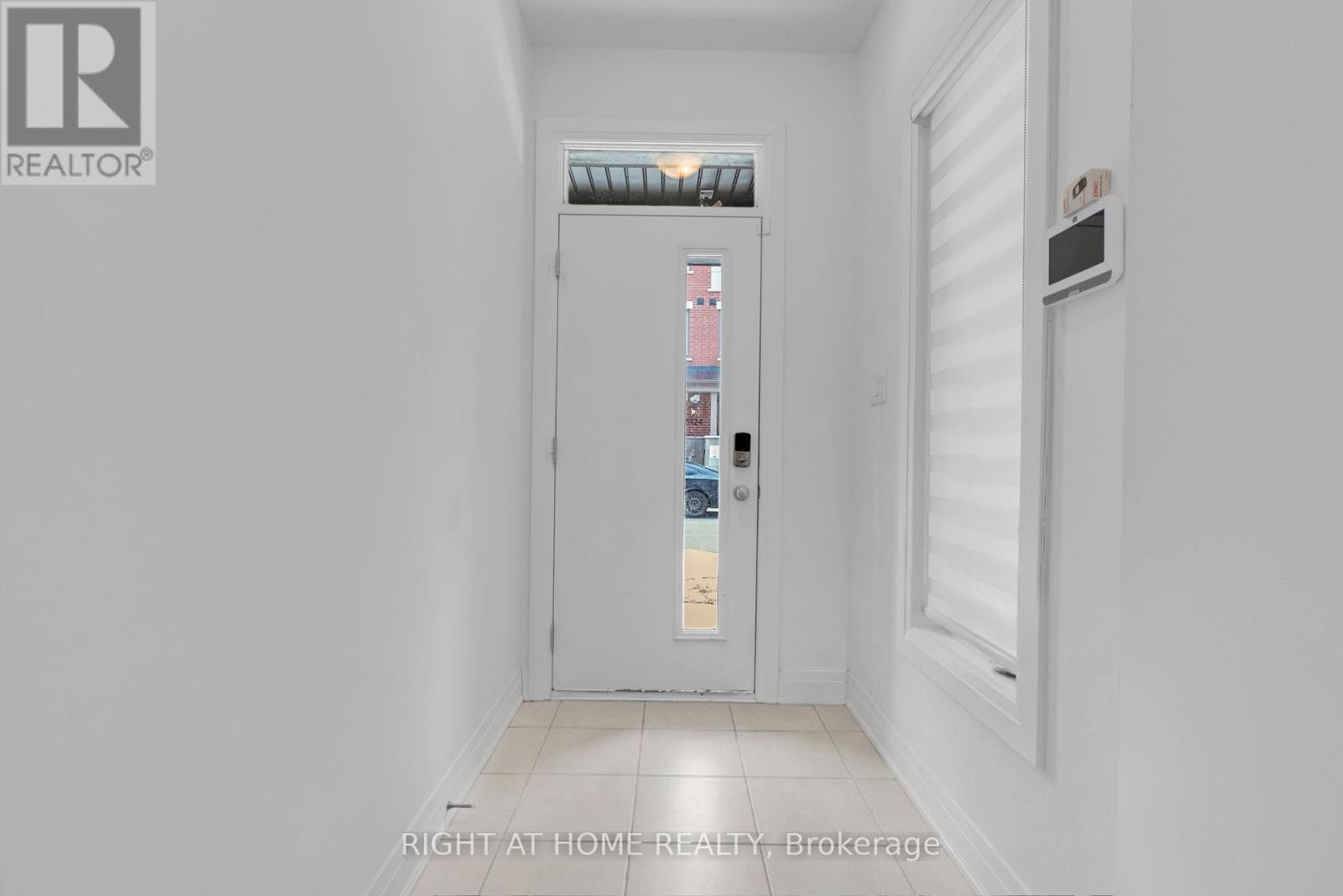 5125 Vetere Street, Mississauga, Ontario L5M 2S8 - Photo 3 - W12937962