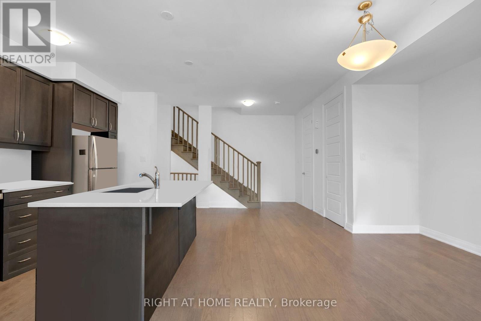 5125 Vetere Street, Mississauga, Ontario L5M 2S8 - Photo 7 - W12937962