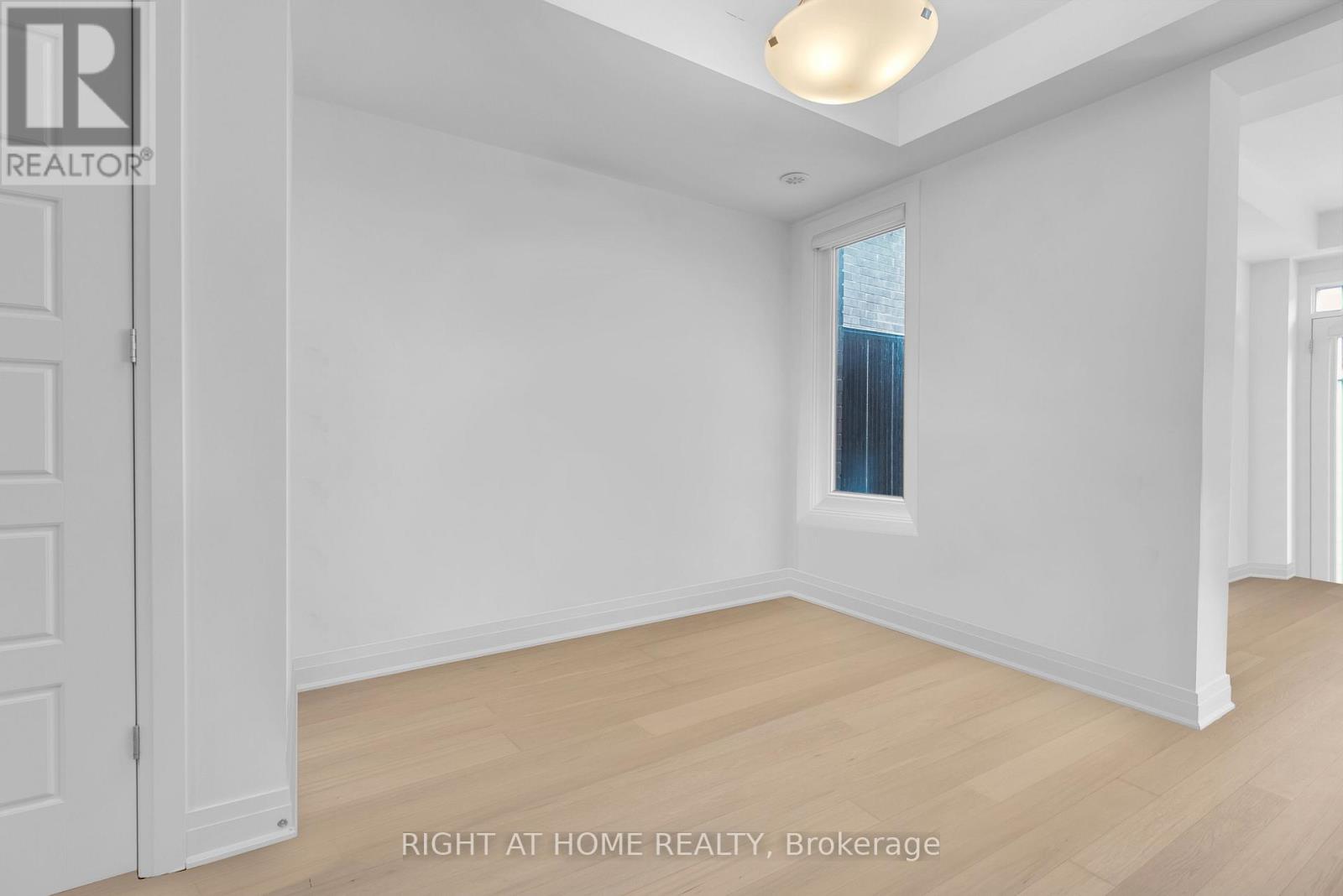 5125 Vetere Street, Mississauga, Ontario L5M 2S8 - Photo 8 - W12937962