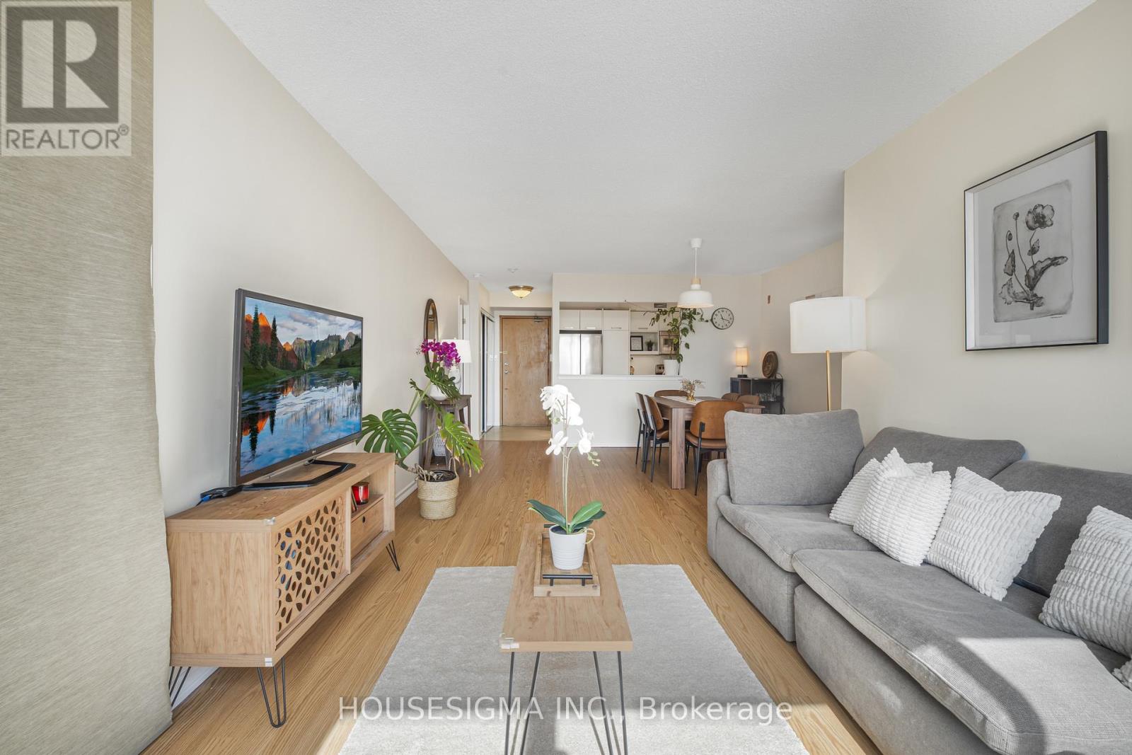 438 - 22 SOUTHPORT STREET, Toronto, Ontario