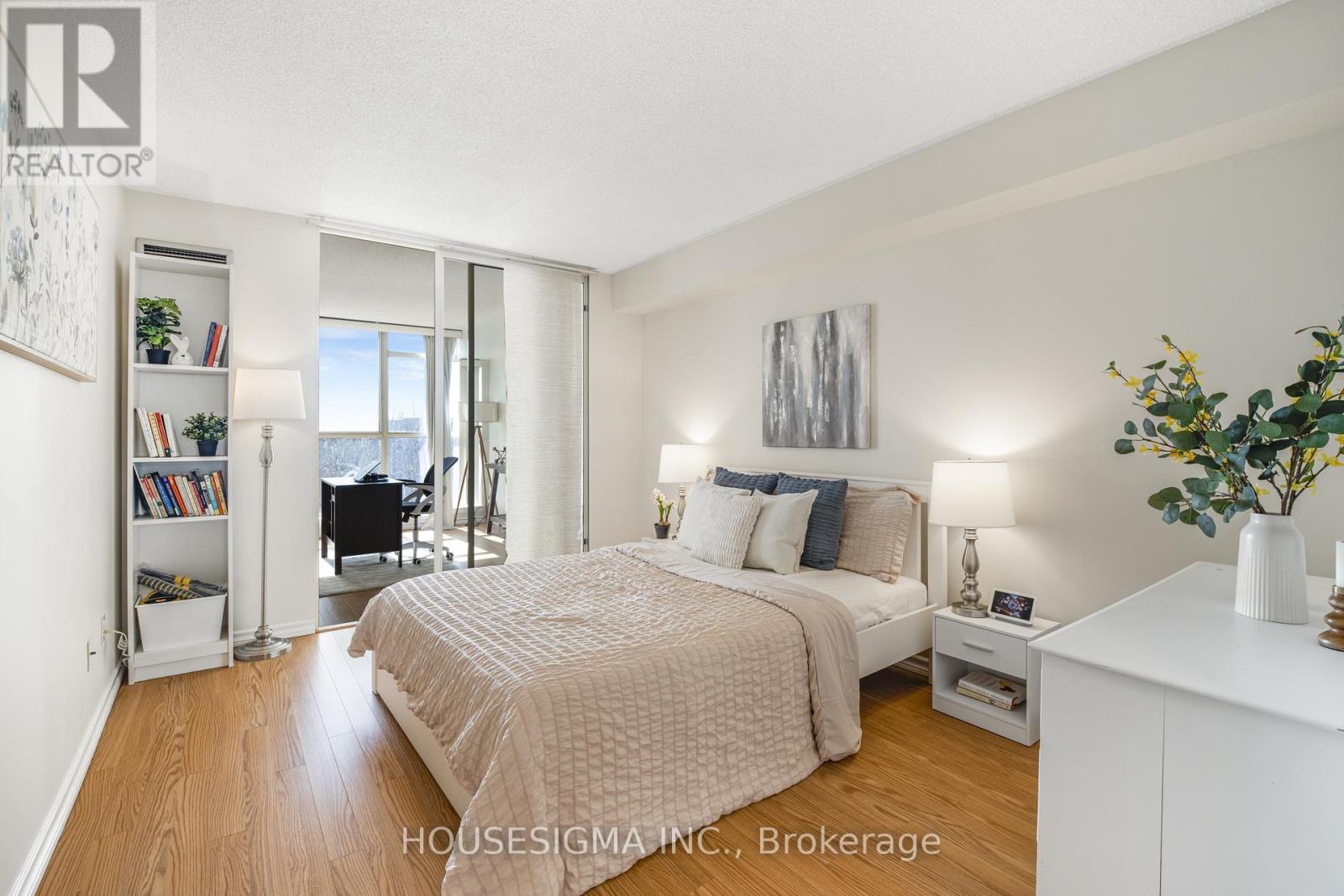 438 - 22 Southport Street, Toronto, Ontario M6S 4Y9 - Photo 13 - W12937982