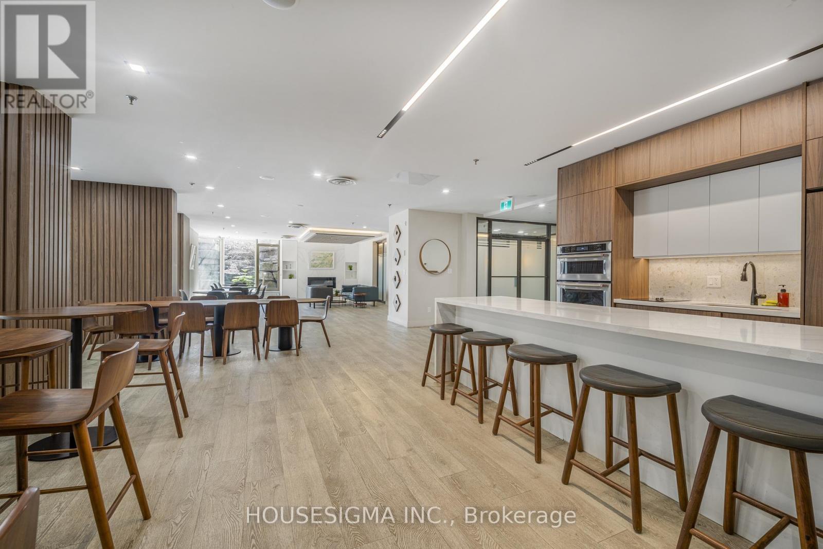 438 - 22 Southport Street, Toronto, Ontario M6S 4Y9 - Photo 31 - W12937982