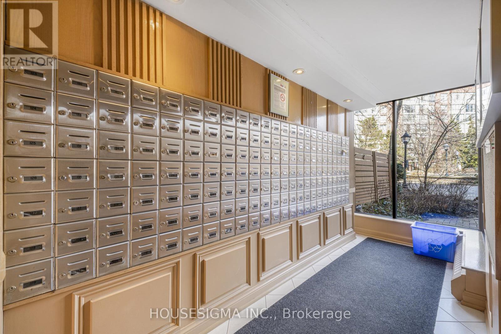 438 - 22 Southport Street, Toronto, Ontario M6S 4Y9 - Photo 37 - W12937982