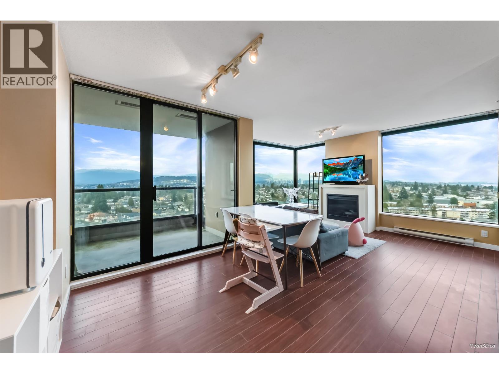 1707 7178 Collier Street, Burnaby, British Columbia  V5E 4N7 - Photo 2 - R3104951