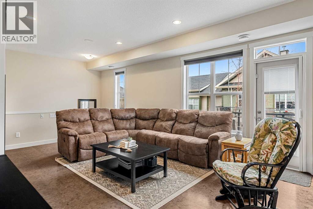 1026 Mckenzie Towne Villas Se, Calgary, Alberta  T2Z 1E4 - Photo 6 - A2296770