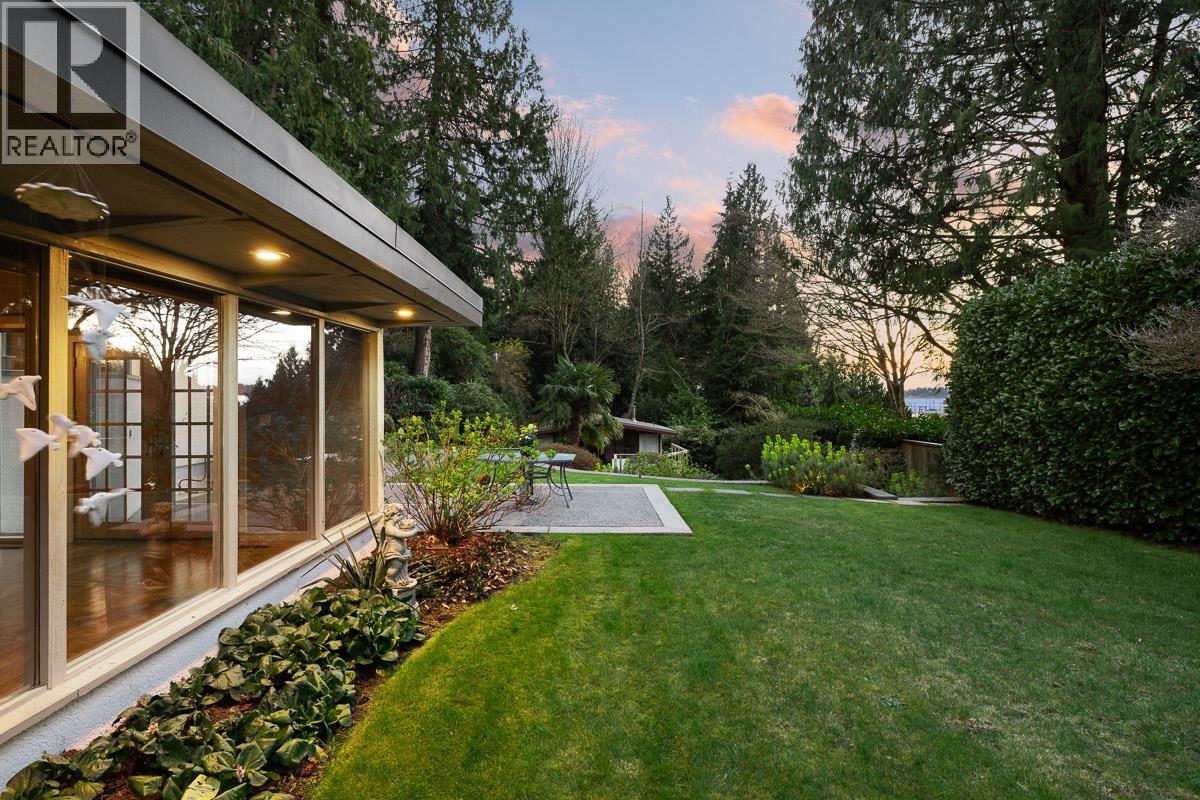 5735 Bluebell Drive, West Vancouver, British Columbia  V7W 1T2 - Photo 35 - R3104470