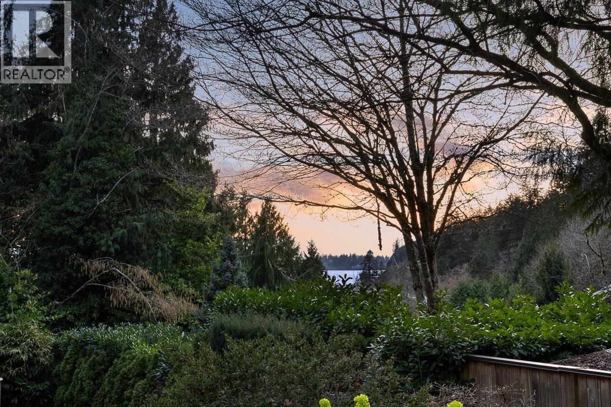 5735 Bluebell Drive, West Vancouver, British Columbia  V7W 1T2 - Photo 38 - R3104470