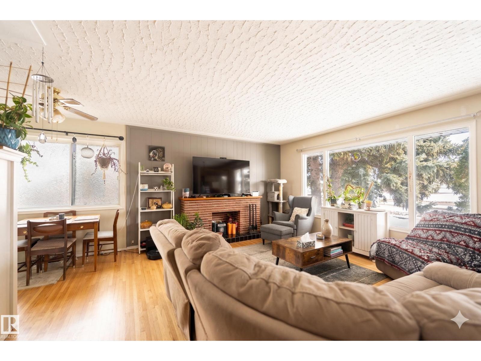 13524 113a ST NW, Edmonton, Alberta